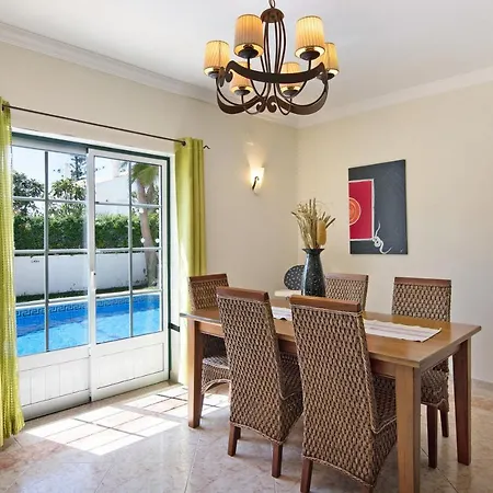 Casa Ambar * Αλμπουφέιρα