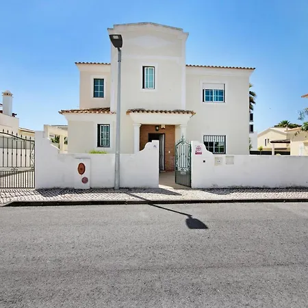 Casa Ambar * Αλμπουφέιρα